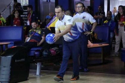 Deportistas colombianos de bowling lograron dos medallas en los Suramericanos 2022