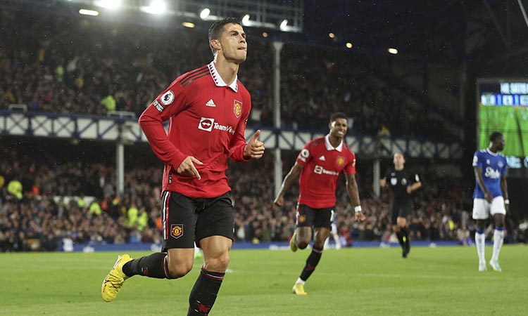 Cristiano Ronaldo llegó a los 700 goles en la victoria del Manchester United ante Everton (2-1)