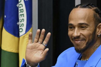 Piloto Lewis Hamilton recibió ciudadanía honorífica de Brasil