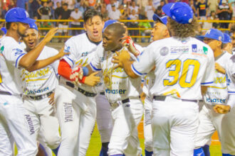 Vaqueros le ganó a Caimanes y se pasó arriba en la serie