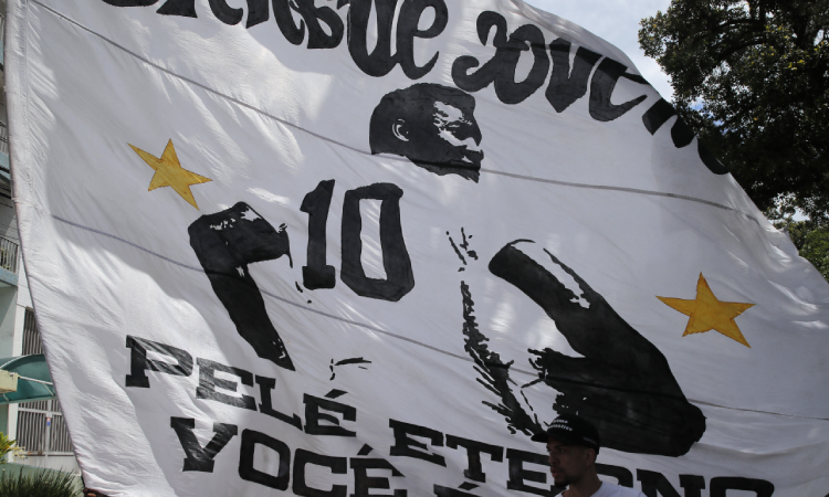 Bandera en homenaje a Pelé