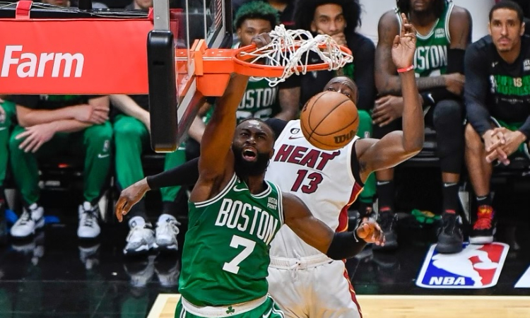 Boston Celtics ganó y sigue vivo en la serie contra Miami Heat