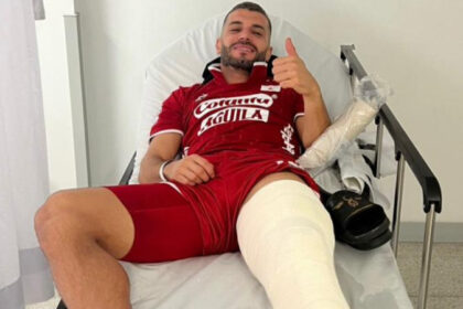 Iago Falque sufrió en una lesión en la tibia en el partido contra Nacional