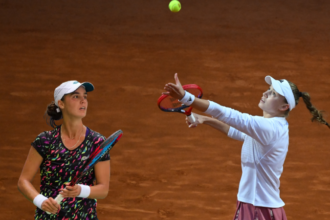 Rybakina y Kalinina, jugadoras de tenis profesional