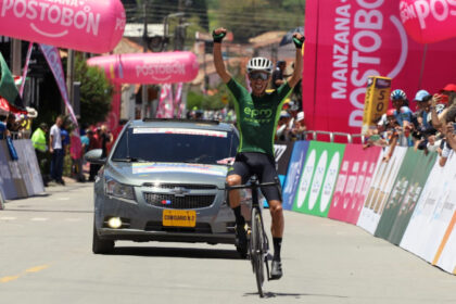 Vuelta de la Juventud: Jhonatan Chaves venció en la etapa 1