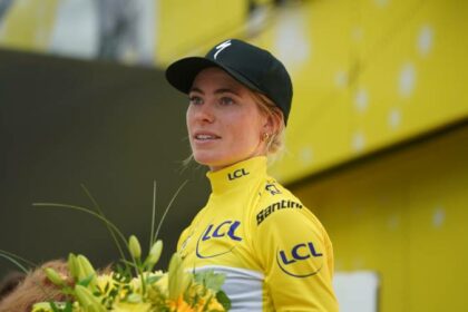 Demi Vollering se coronó campeona del Tour de Francia Femenino 2023