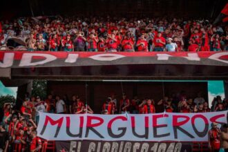 Barra popular del Cúcuta amenazó al jugador Jaime Peralta