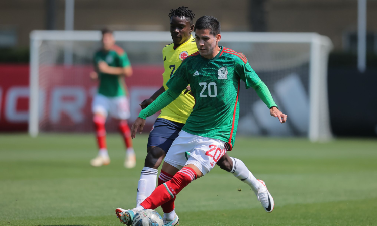 Jugadores de Colombia y México