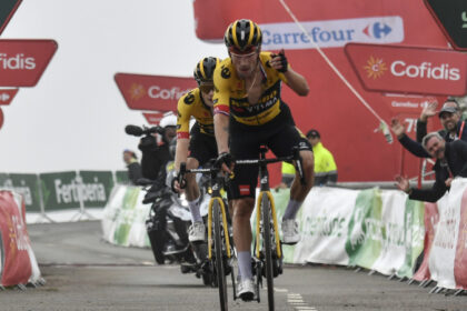 Vuelta a España etapa 17: Roglic ganó y 'Santi' Buitrago es Top 10