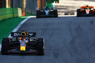 Max Verstappen gana la carrera esprint del GP de Brasil