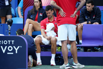 Un disminuido Djokovic perdió ante De Miñaur en la United Cup