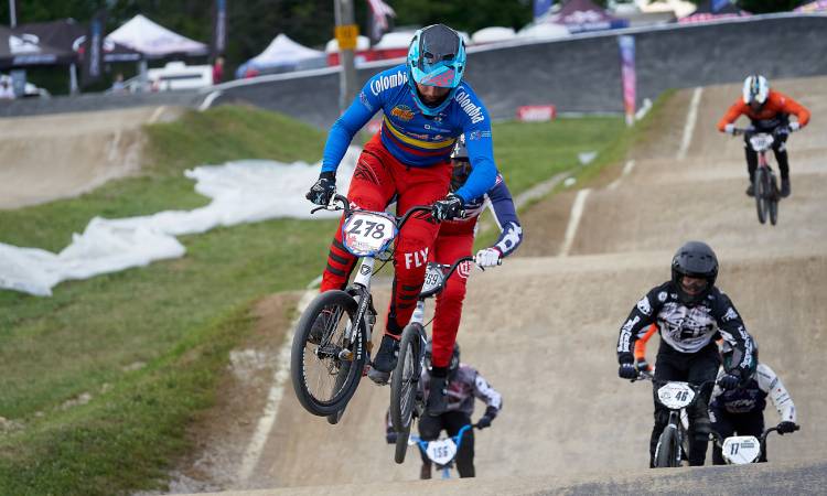 Carlos Ramírez logró un podio en la Copa Mundo UCI de BMX