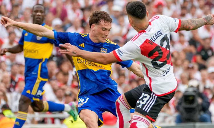 Con colombianos en acción: River Plate y Boca Juniors empataron