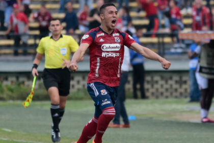 Daniel Londoño se iría del Medellín en condición de préstamo