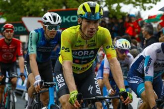 Etapa 3 Vuelta al País Vasco: Roglic sufrió caída, pero sigue líder