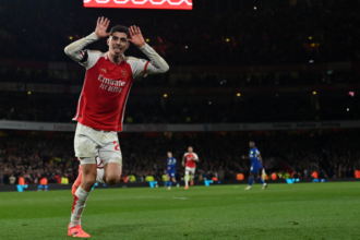 Premier League: Arsenal goleó a Chelsea y es líder en solitario