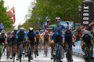 Etapa 2 Vuelta al País Vasco: Paul Lapeira ganó en sprint