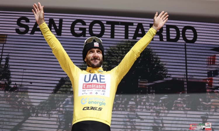 Adam Yates gana la quinta etapa y es líder en el Tour de Suiza