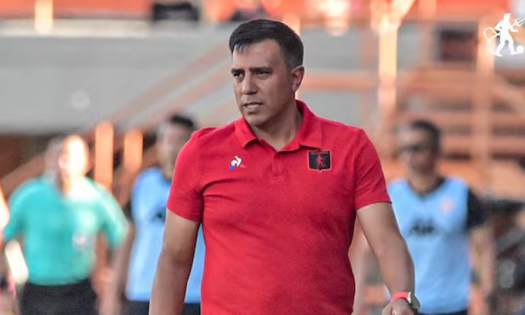 César Farías sería el nuevo técnico de la Selección Bolivia
