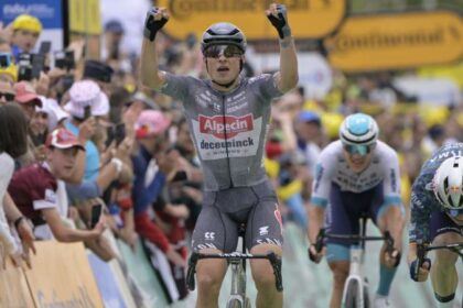Etapa 13 Tour de Francia: Philipsen gana y fuerte caída