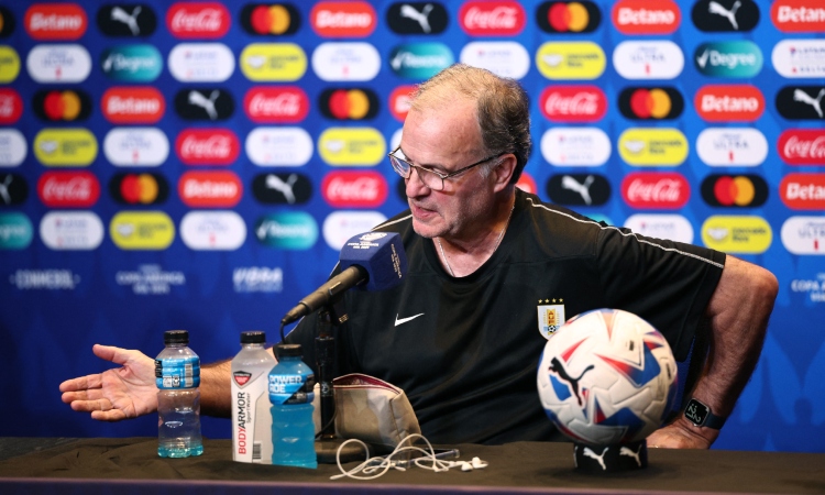 Marcelo Bielsa estalló de ira tras lo sucedido ante Colombia