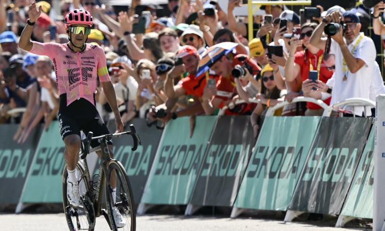 Richard Carapaz ganó la etapa 17 del Tour de Francia 2024