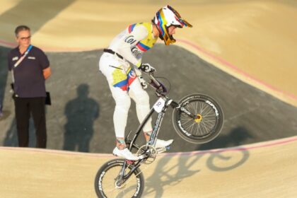 Diego Arboleda y Mateo Carmona en semifinal de BMX Racing