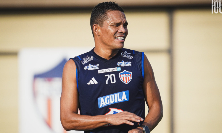 Junior le apuesta a Carlos Bacca para seguir marcándole al Tolima