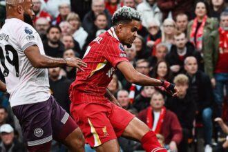 Luis Díaz se reportó con gol en el Liverpool vs Brentford