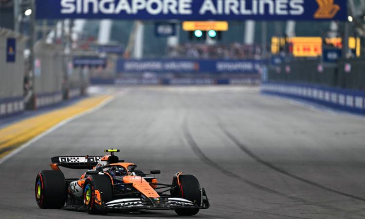 Norris brilla en los ensayos de Singapur, Verstappen tiene mal día