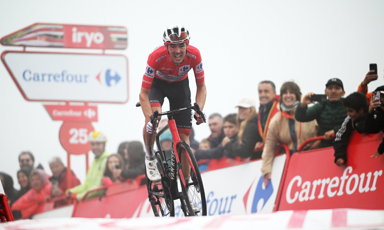 O'Connor conserva el maillot rojo de la Vuelta, Roglic a cinco segundos