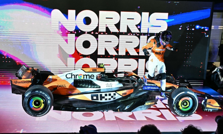 Lando Norris gana el GP de Singapur y aprieta la lucha por el título