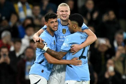 Haaland pone líder provisional a un deslucido Manchester City