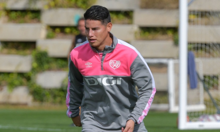 James Rodríguez se retiró con molestias del entrenamiento