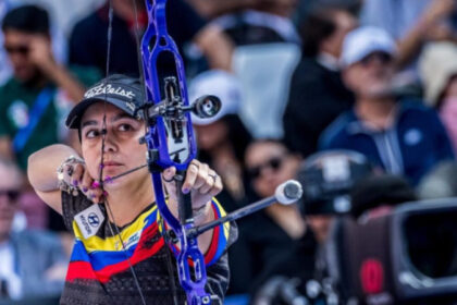 Sara López conquistó su noveno título mundial en tiro con arco 