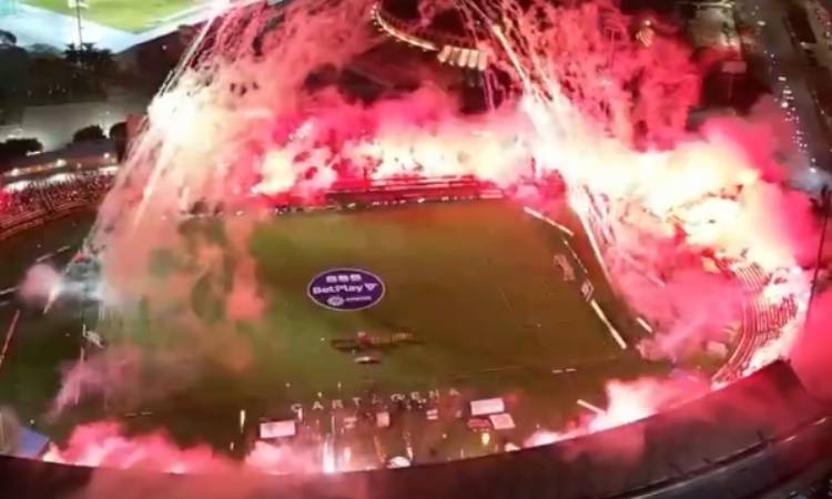 El recibimiento que hizo la hinchada del Real Cartagena