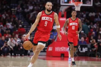 Dillon Brooks anota 27 puntos en triunfo de Houston sobre Toronto