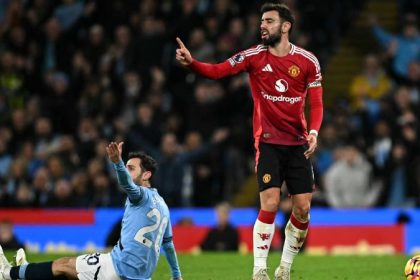 Manchester United agravó la crisis del Manchester City