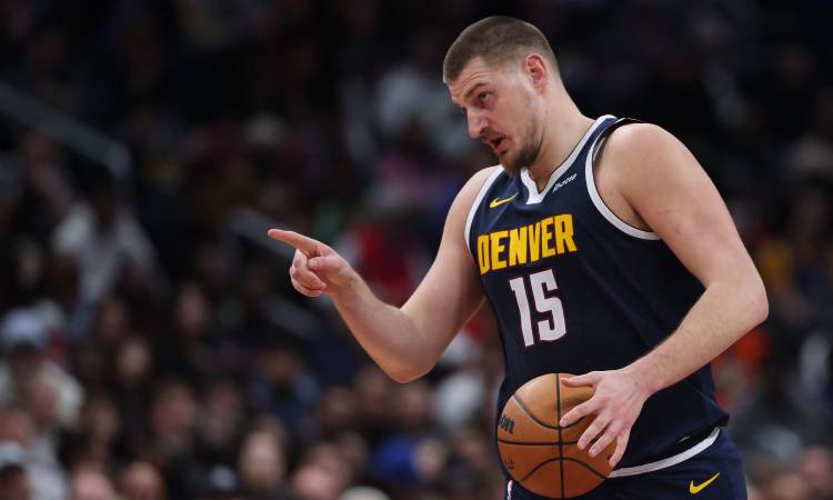 Un demoledor Jokic le da el triunfo a Nuggets sobre Hawks