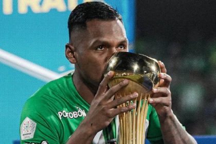 Atlético Nacional: Morelos iniciará entrenamientos con el Santos