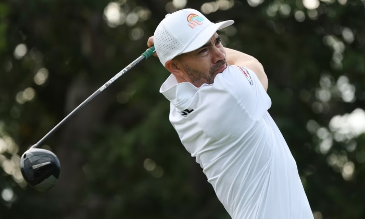 Arranque difícil de Camilo Villegas en el Farmers Insurance Open