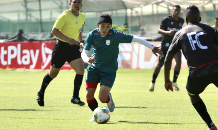 Omar Fernández se burló de Millonarios en medio de una entrevista