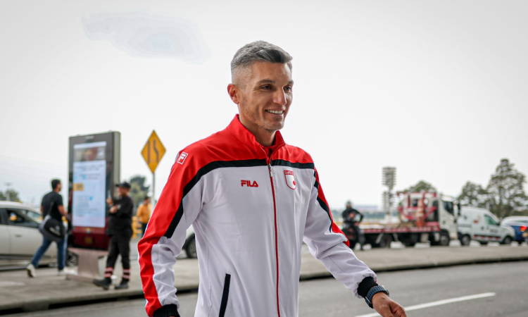 Daniel Torres se queda por fuera para el partido de Santa Fe contra Envigado