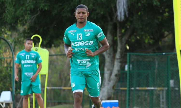 Juan Camilo Angulo volvería al Deportivo Cali por todo el 2025