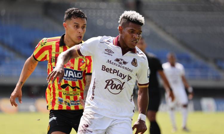 Pereira y Tolima igualaron en un partido que se jugó en dos días