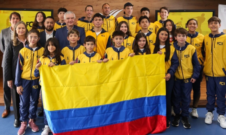 La Selección juvenil de Squash recibió el tricolor nacional