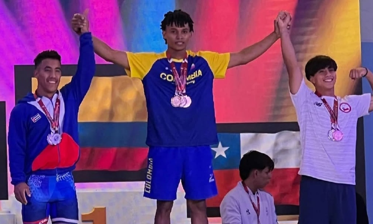 José Eber González, campeón en Panamericano Juvenil de pesas