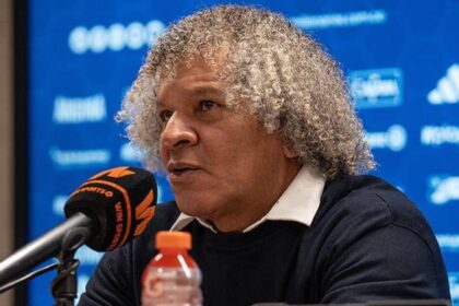 Alberto Gamero recibió reconocimiento en el Congreso