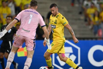 Bucaramanga rescató un empate ante Fortaleza y sigue líder