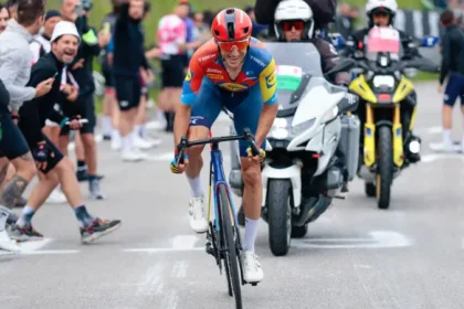 Carlos Verona se impuso en la etapa 15 del Giro de Italia